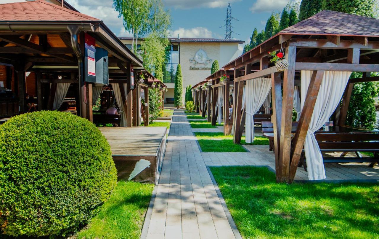 Pensiunea Iristar Falticeni Bagian luar foto